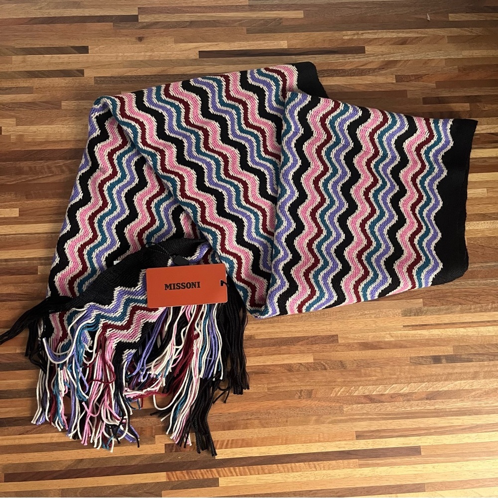 NWT Missoni Soft Zig Zag Shawl Scarf